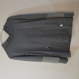 Vuori cloudline performance Hoodie Size LARGE